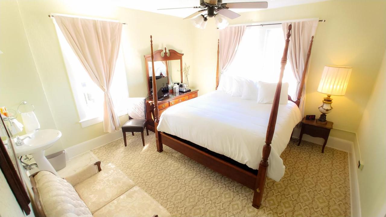 The Deland Hotel Экстерьер фото